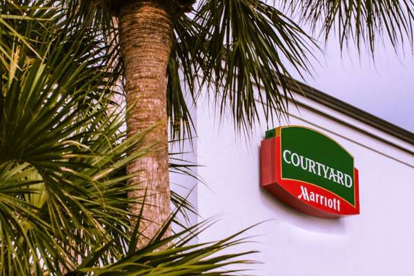 Courtyard by Marriott - Naples