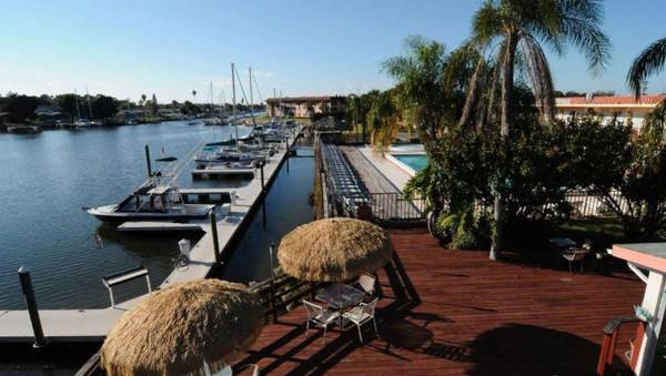 Magnuson Hotel & Marina New Port Richey