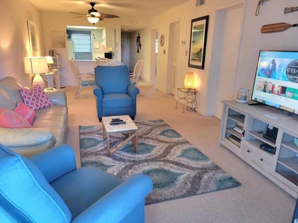 Hacienda del Sol II - 204