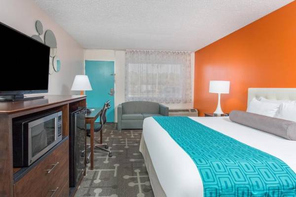 Howard Johnson by Wyndham Ocala FL