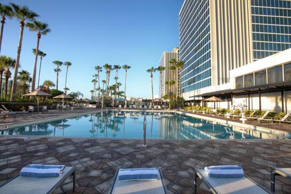 DoubleTree by Hilton at the Entrance to Universal Orlando