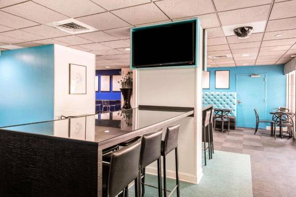 Quality Inn & Suites Near the Theme Parks