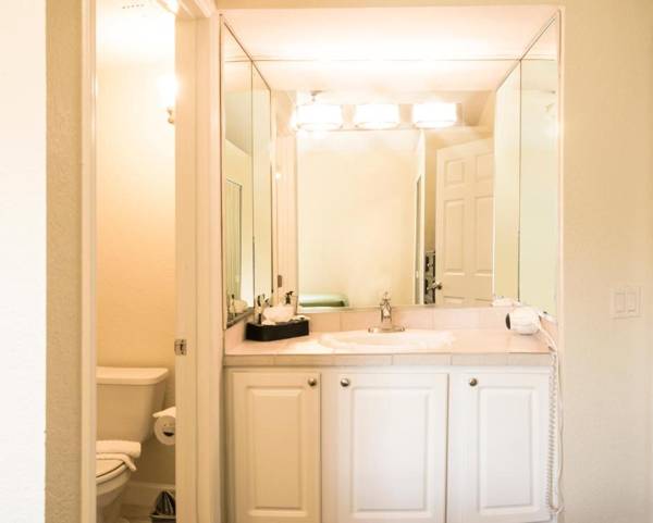 Parc Corniche Condominium Suites