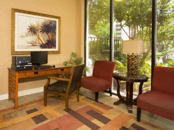 Enclave Suites a staySky Hotel & Resort