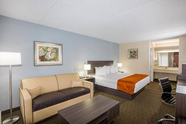 Days Inn & Suites by Wyndham Orlando Airport