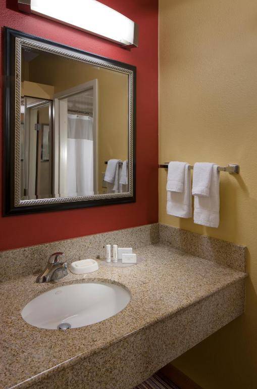 Courtyard by Marriott Orlando Airport