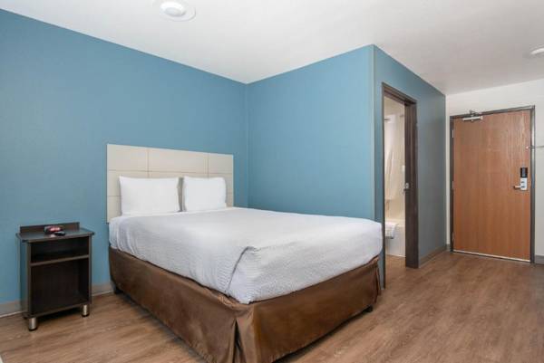 WoodSpring Suites Orlando South