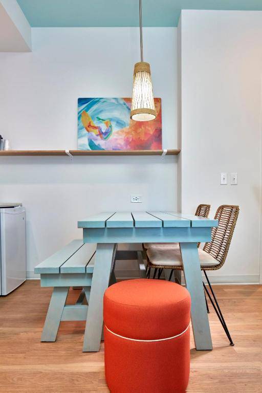 Universal's Endless Summer Resort - Surfside Inn and Suites