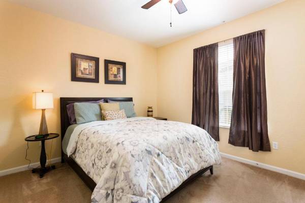 4Br 2Bath Condo Balcony 5min Conv Center 2020ft