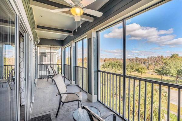 Stunning 3BR Near Disney - Pool and Hot Tub!