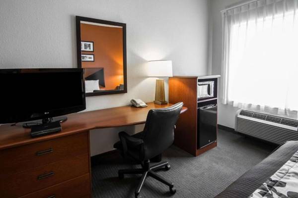 Workspace - Sleep Inn & Suites Palatka North