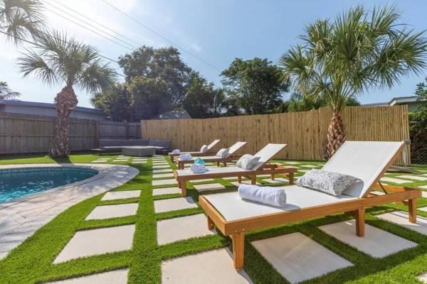 *NEW* The Palm Garden - Bright Tropical Retreat!