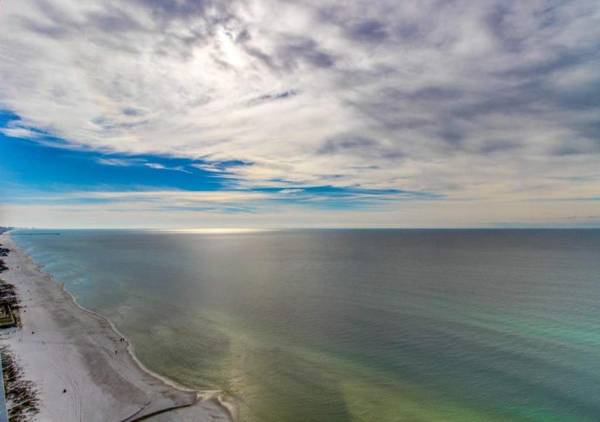 Splash Resort Condos by TO