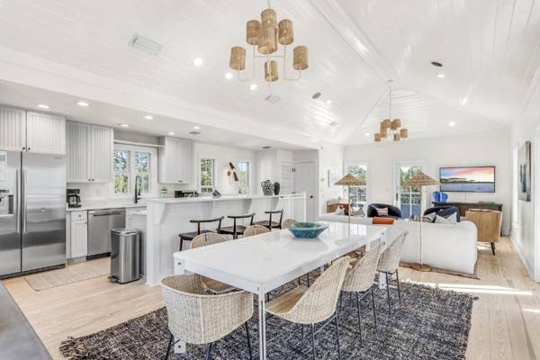 The Last Waltz 43 Patina Blvd