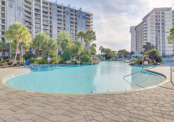 Edgewater Beach Resort by TS