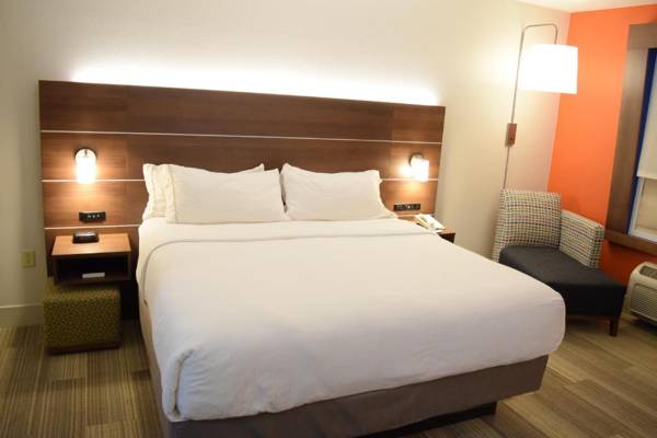 Holiday Inn Express & Suites Pensacola West I-10 an IHG Hotel