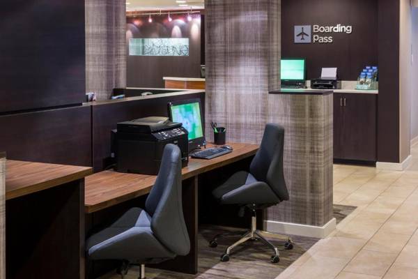 Workspace - Courtyard by Marriott Pensacola