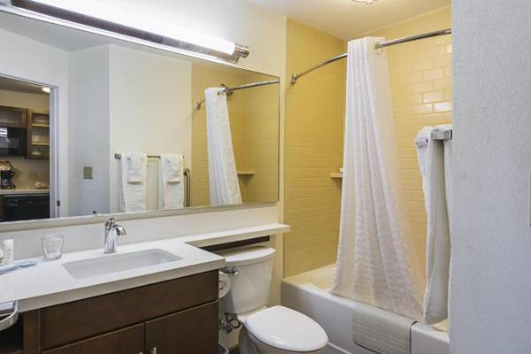 Candlewood Suites - Pensacola - University Area an IHG Hotel