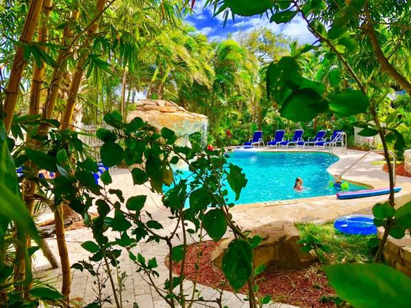 Riverside Apartments By The Beach