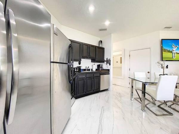 PGA Village 7 Room Golf Resort Villa by American Vacation Living