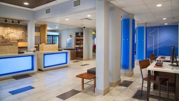 Holiday Inn Express Hotel & Suites Port Charlotte an IHG Hotel