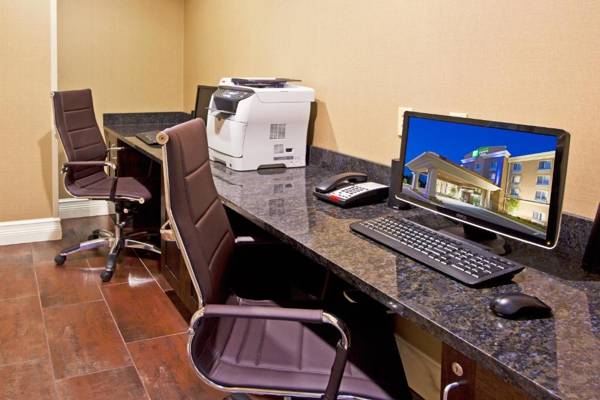 Workspace - Holiday Inn Express and Suites Saint Augustine North an IHG Hotel
