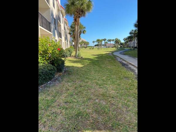 Ocean Village Club R12