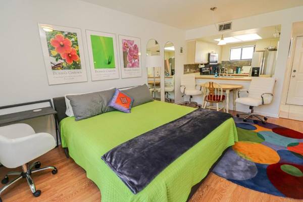 Workspace - Ocean Village Club N35