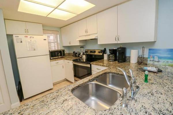 Ocean Village Club F17