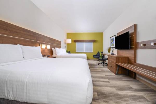 Holiday Inn Express & Suites - St. Petersburg - Madeira Beach an IHG Hotel