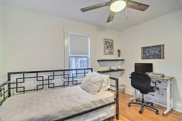 Workspace - Pet-Friendly St Pete Home Less Than 4 Mi to Beach!