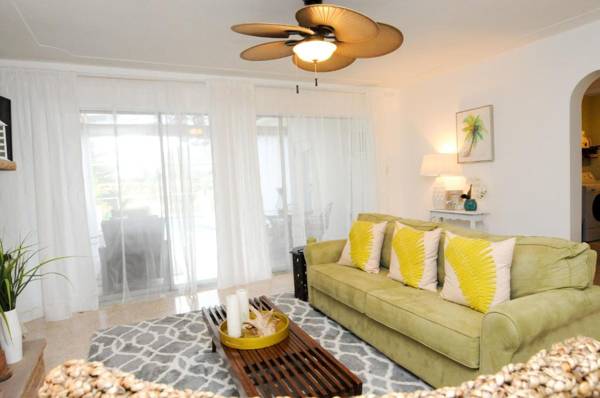 Fantastic Island House of Siesta