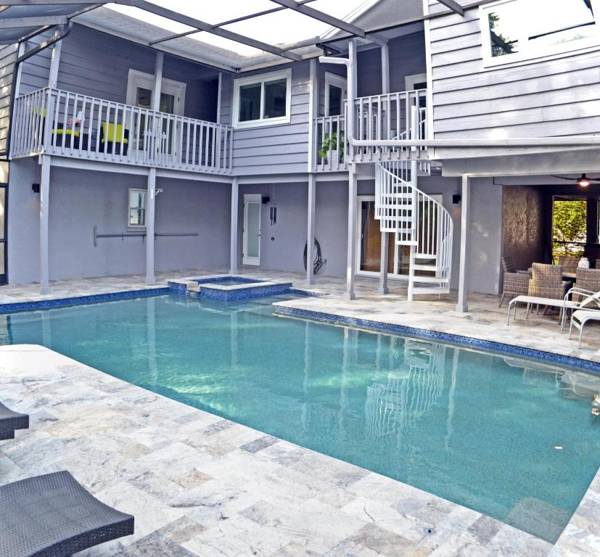 Shell Beach - The Treehouse 210