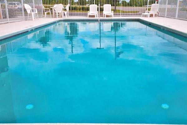 Holiday Inn Express Hotel & Suites Brooksville West an IHG Hotel