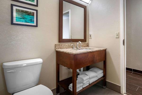 Comfort Suites Tallahassee Downtown