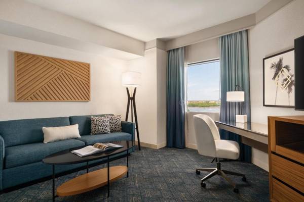 Workspace - DoubleTree by Hilton Tampa Rocky Point Waterfront
