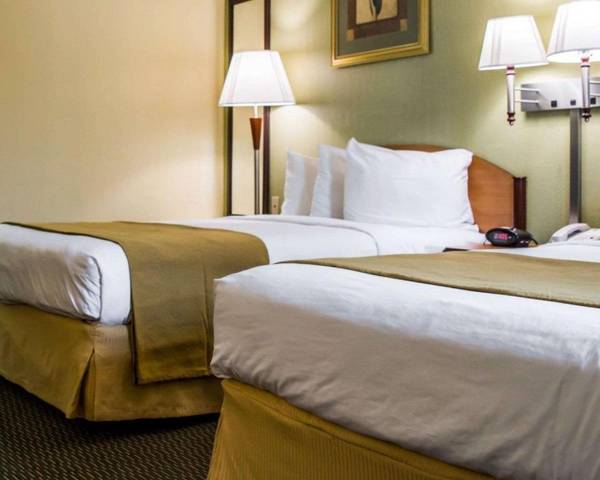Quality Inn Airport - Cruise Port