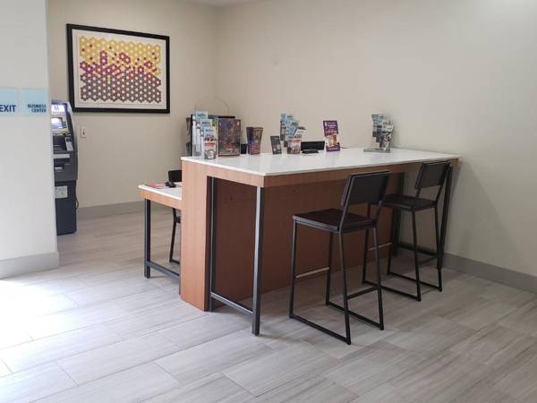 Holiday Inn Express Tampa North Telecom Park an IHG Hotel