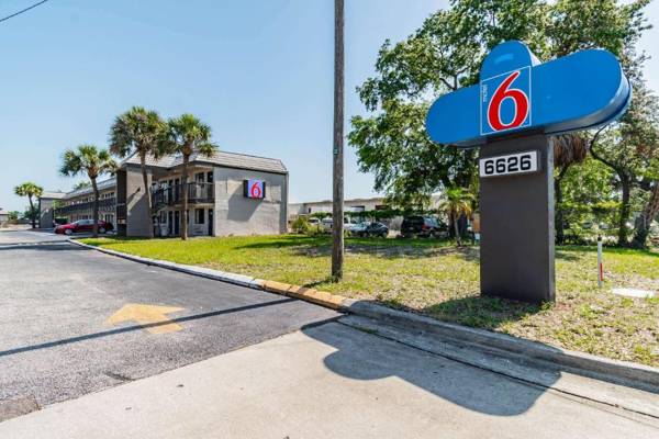 Motel 6 Tampa" Near Fairgrounds - Casino
