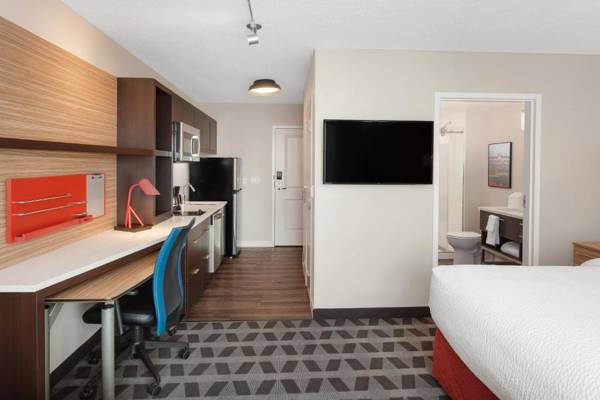 Workspace - TownePlace Suites by Marriott Titusville Kennedy Space Center