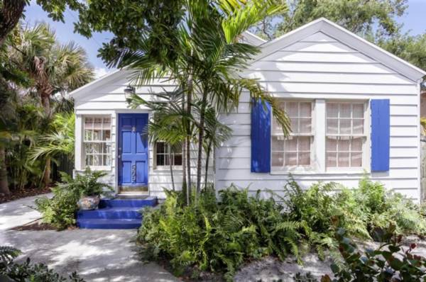 Palm Beach Oasis - 3bd3ba - Private Pool & Parking