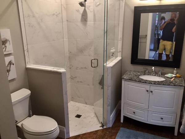 Palm Beach Oasis - 3bd3ba - Private Pool & Parking