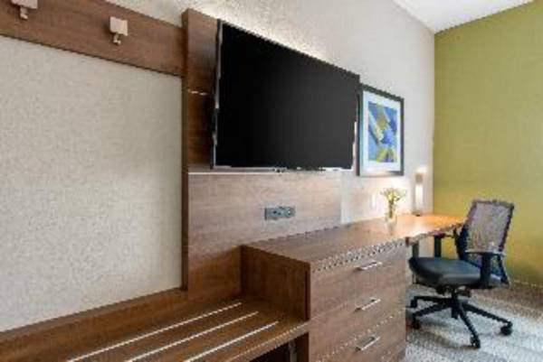 Workspace - Holiday Inn Express and Suites Wildwood The Villages