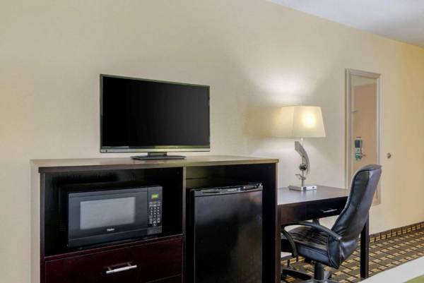 Workspace - Quality Inn Acworth