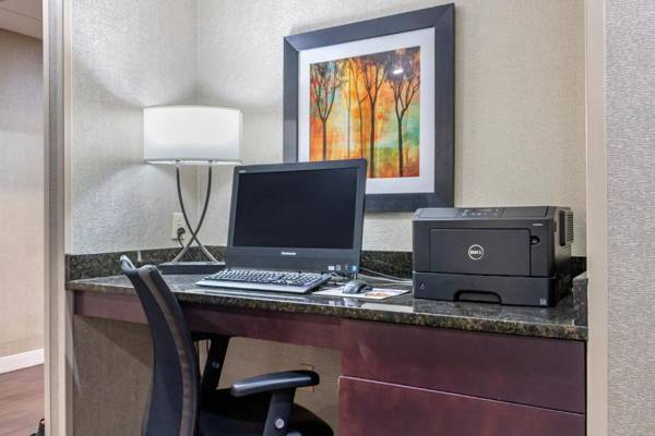 Workspace - Hampton Inn Adel