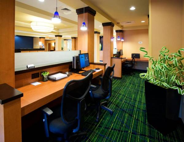 Workspace - Fairfield Inn & Suites by Marriott Albany