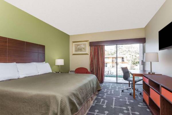 Howard Johnson by Wyndham Athens