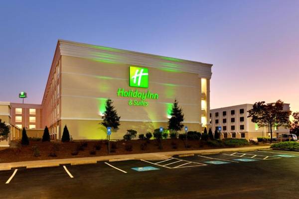 Holiday Inn & Suites Atlanta Airport North an IHG Hotel