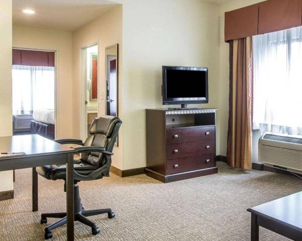 Workspace - Comfort Suites Atlanta Airport