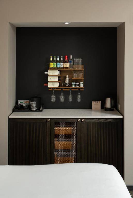 Epicurean Atlanta Autograph Collection